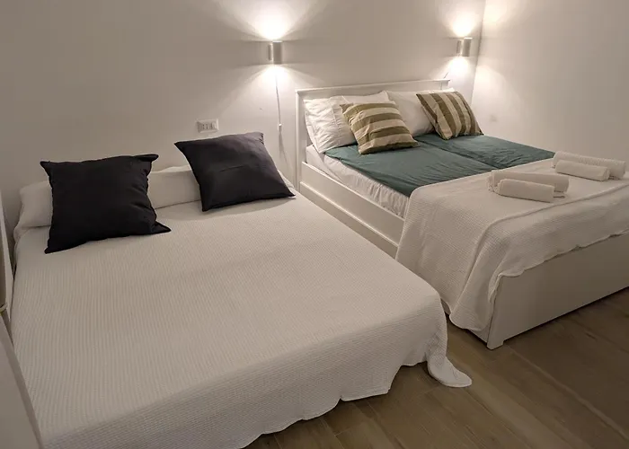 Loreto 15 Mins From Duomo - M1 Rovereto Апартаменты Милан