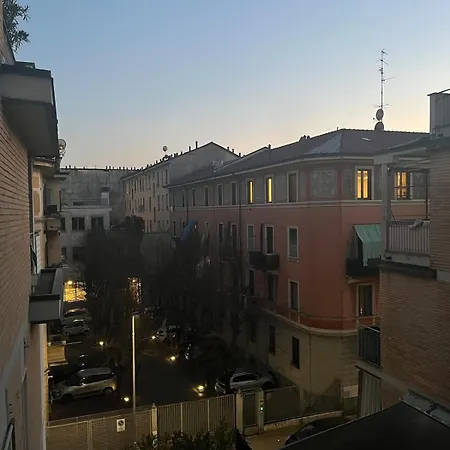 Apartment Loreto 15 Mins From Duomo - M1 Rovereto Milan